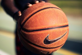 乐动·LDSports(中国)体育官网-老将穿新靴！德罗巴在日本队比赛中狂破纪录，引爆足坛热议