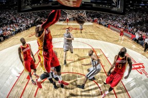 乐动·LDSports(中国)体育官网-体育界跨界风暴，篮网回应争议，穆古鲁扎快船势不可挡，内马尔IG高光引热议